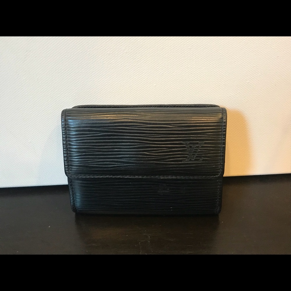 Louis Vuitton Ludlow Black epi leather wallet